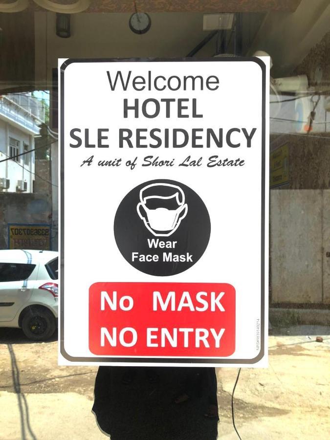 Hotel S L E Residency Váránaszi Kültér fotó