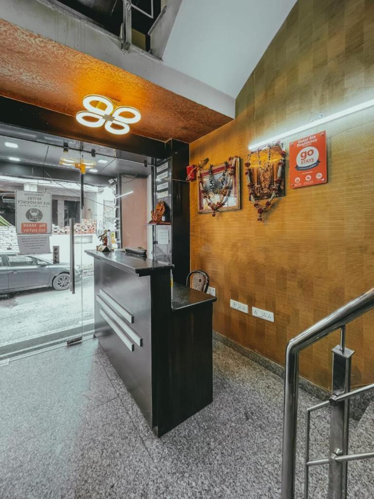 Hotel S L E Residency Váránaszi Kültér fotó