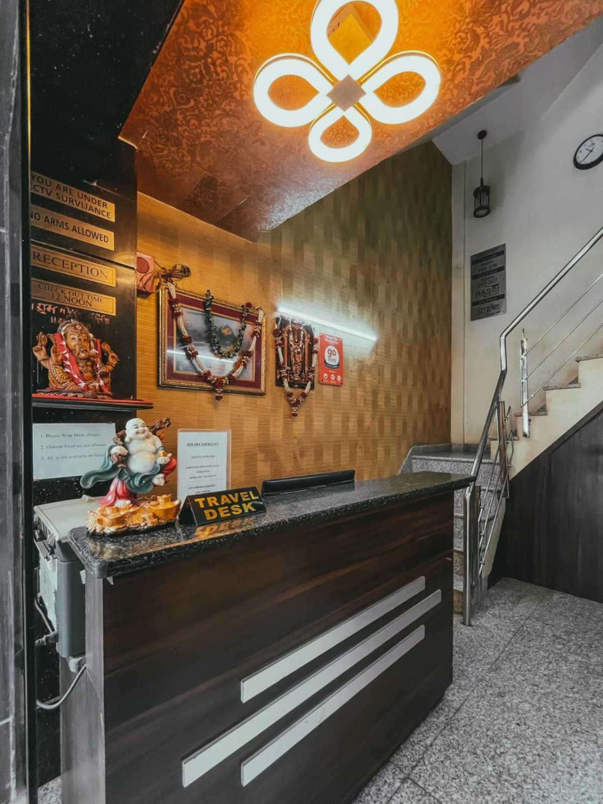 Hotel S L E Residency Váránaszi Kültér fotó
